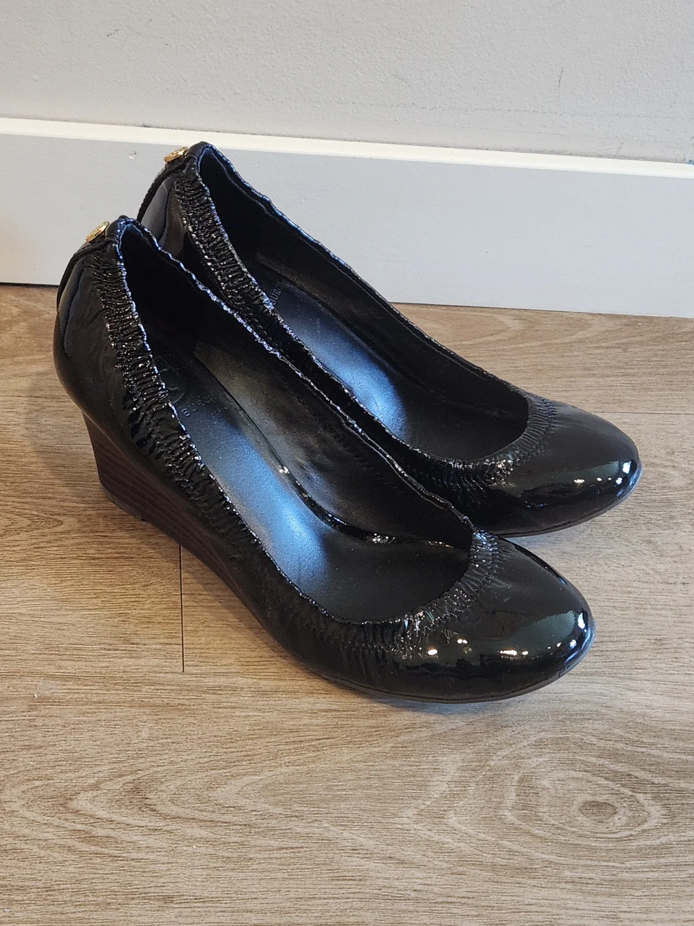 EUC Tory Burch Eddie Black Patent Leather Round Toe Ballet Wedge 7.5 Balletcore